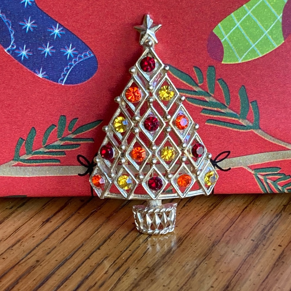 Hedy: Vintage Christmas tree brooch in vibrant red, orange and gold.  Beautiful!